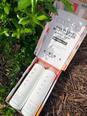 AVYNA Goji Shampoo & Mask Duo - White & Coral Bottles